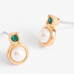 Beautiful Crystal Pearl and Swarovski emerald crystal earrings 18k plated BNIB